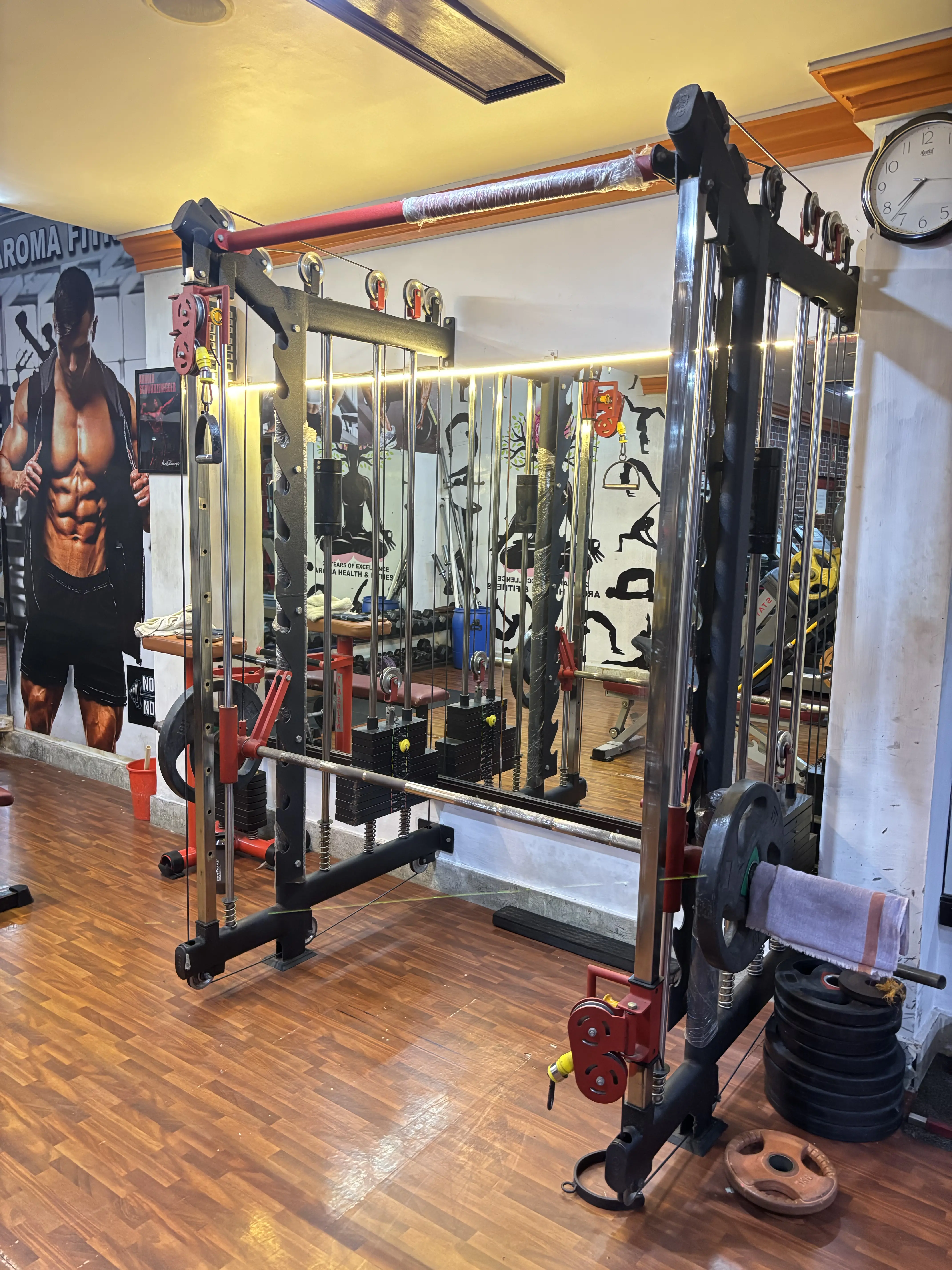 Functional training rig with ropes and kettlebells